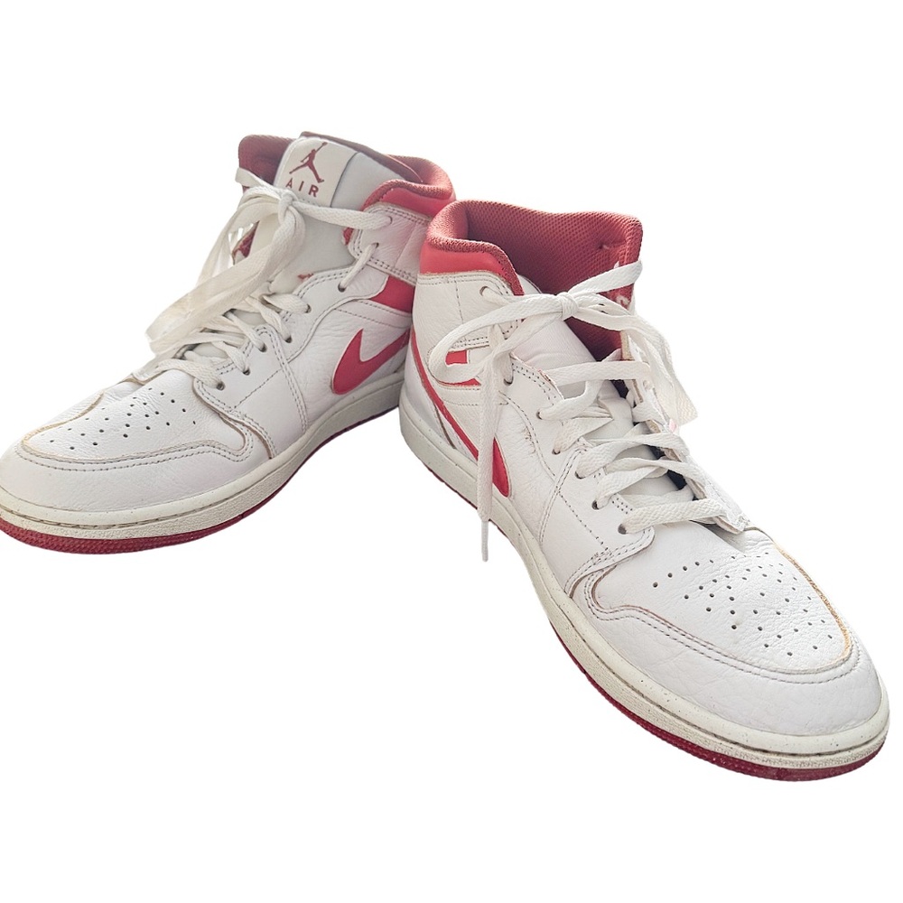used good condition, red and white Nike air Jordans men’s size 9
